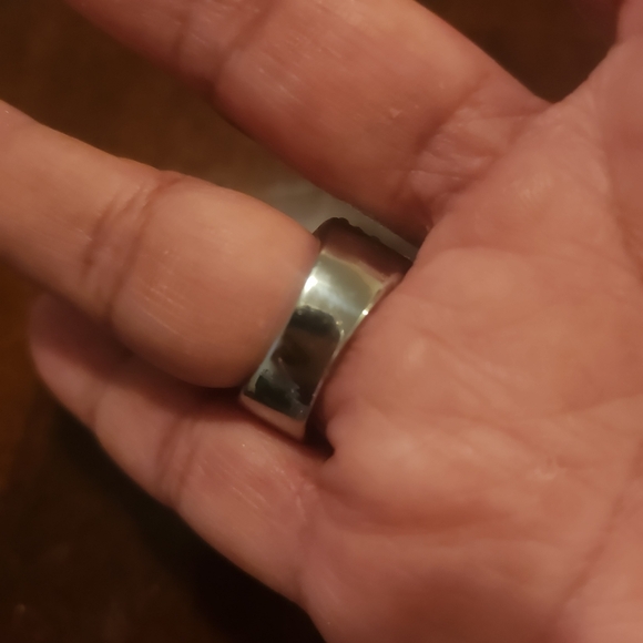 Cocktail ring with ten rows of stunning cubic zirconia stones. - Picture 5 of 9